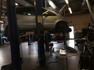Auto ritošās daļas remonts